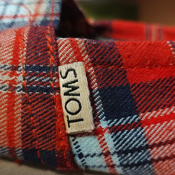 Toms Womens Classic Alpargata Slip-Ons Red and Blue Cozy Plaid Flannel Sz 7½ 7.5 - Picture 9 of 10